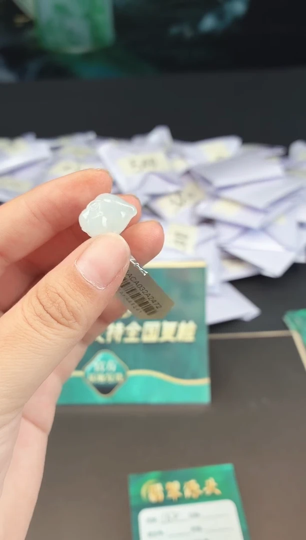 翡翠未镶嵌颈饰RS250719 162