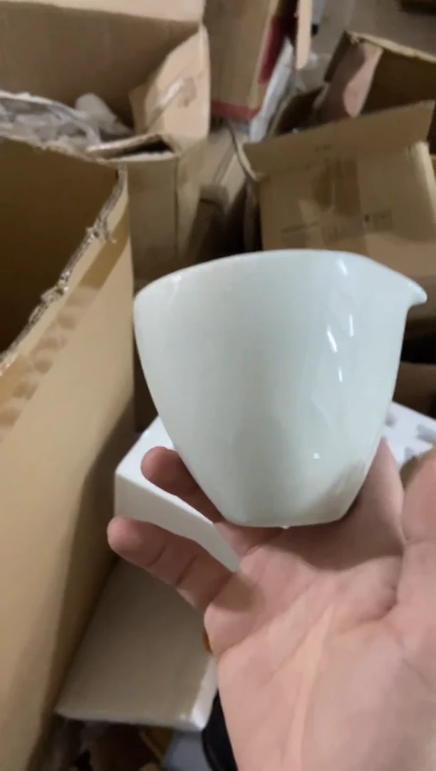 杯无运费险有瑕疵的摄影的产品有使用过的痕迹有点脏介意勿拍