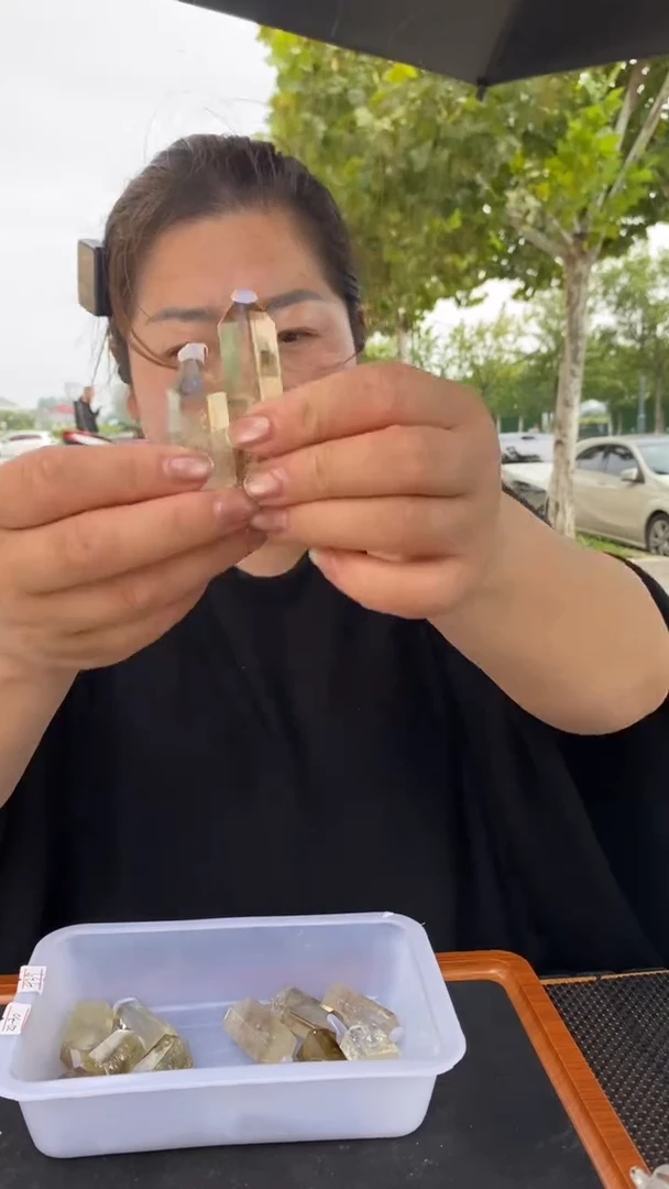 未镶嵌珠宝半成品水晶黄水晶柱子【2】个装D286多样性发货
