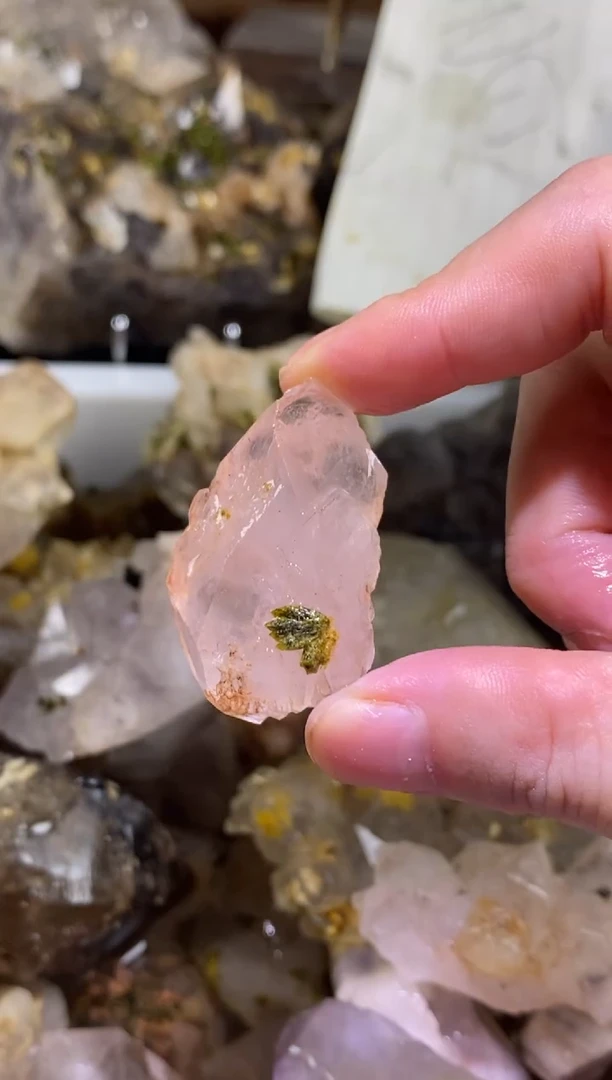 未镶嵌珠宝半成品水晶50号粉色四川超七花园水晶