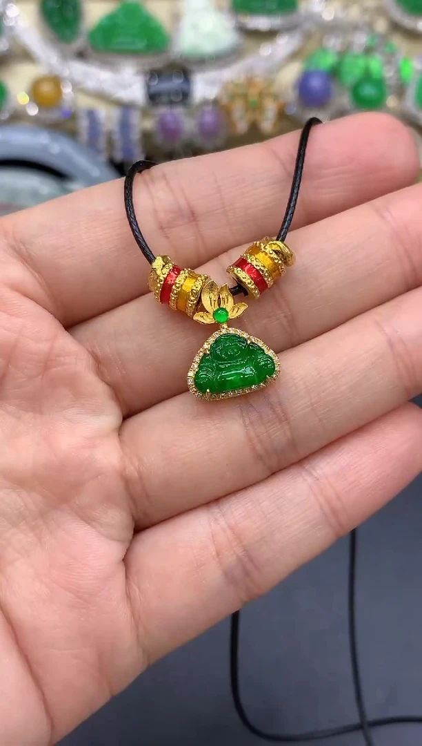 颈饰18K金镶嵌翡翠266-中国好珍宝