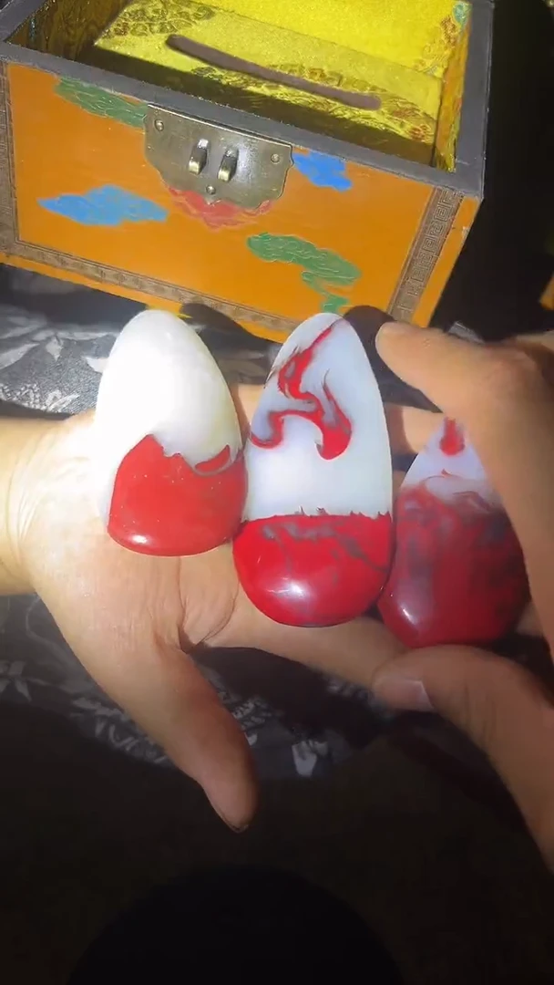 和田玉未镶嵌挂件飘血水滴无事牌一个