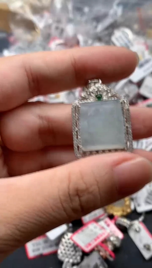 翡翠戒指银S925镶嵌天然A货缅甸翡翠