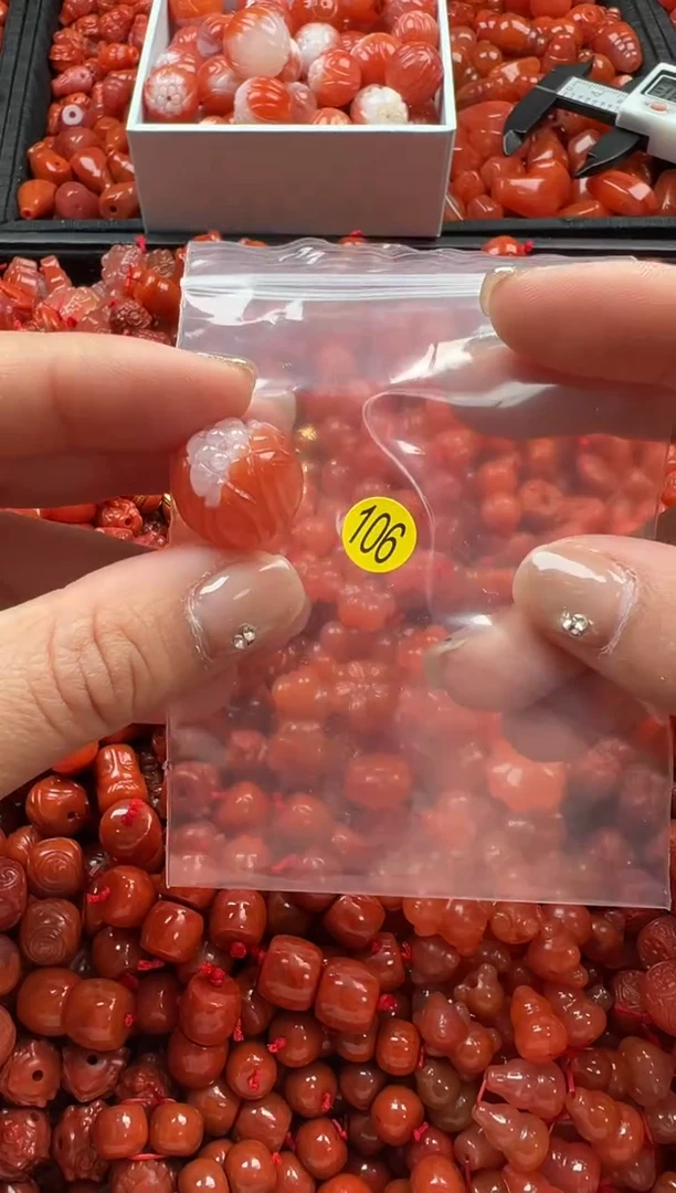 【闪购商品】南红玛瑙颈饰未镶嵌1
