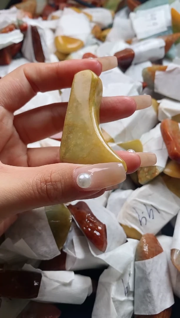 翡翠裸石翡翠挂件裸石