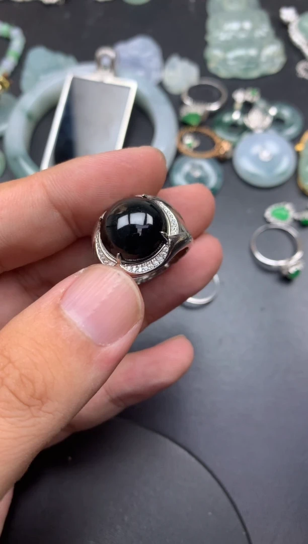 颈饰银S925镶嵌翡翠慕**依阿珠商品不退不换