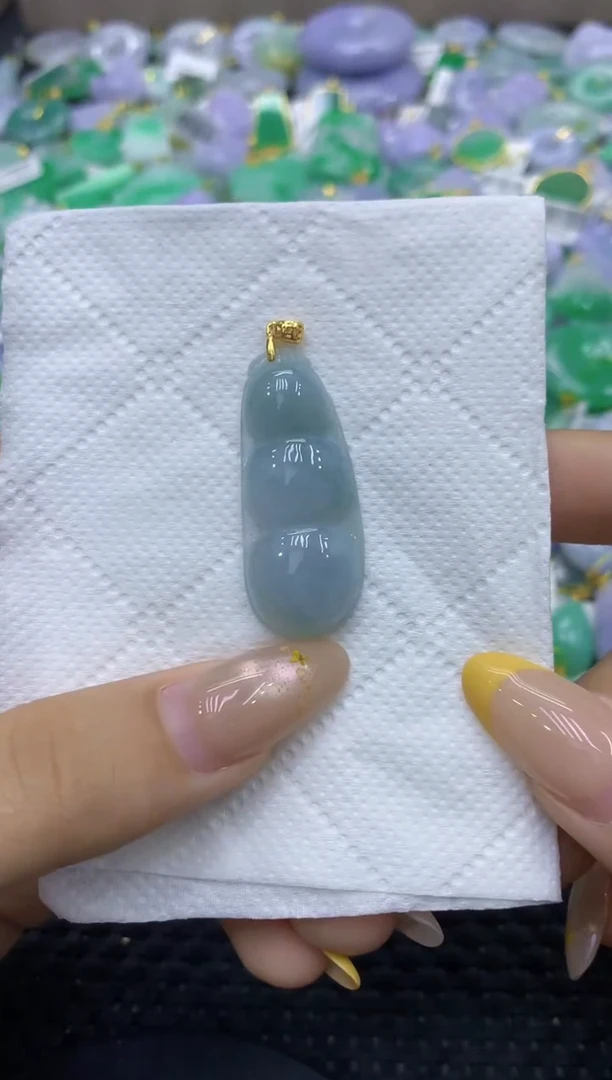 颈饰未镶嵌翡翠天然缅甸翡翠A货