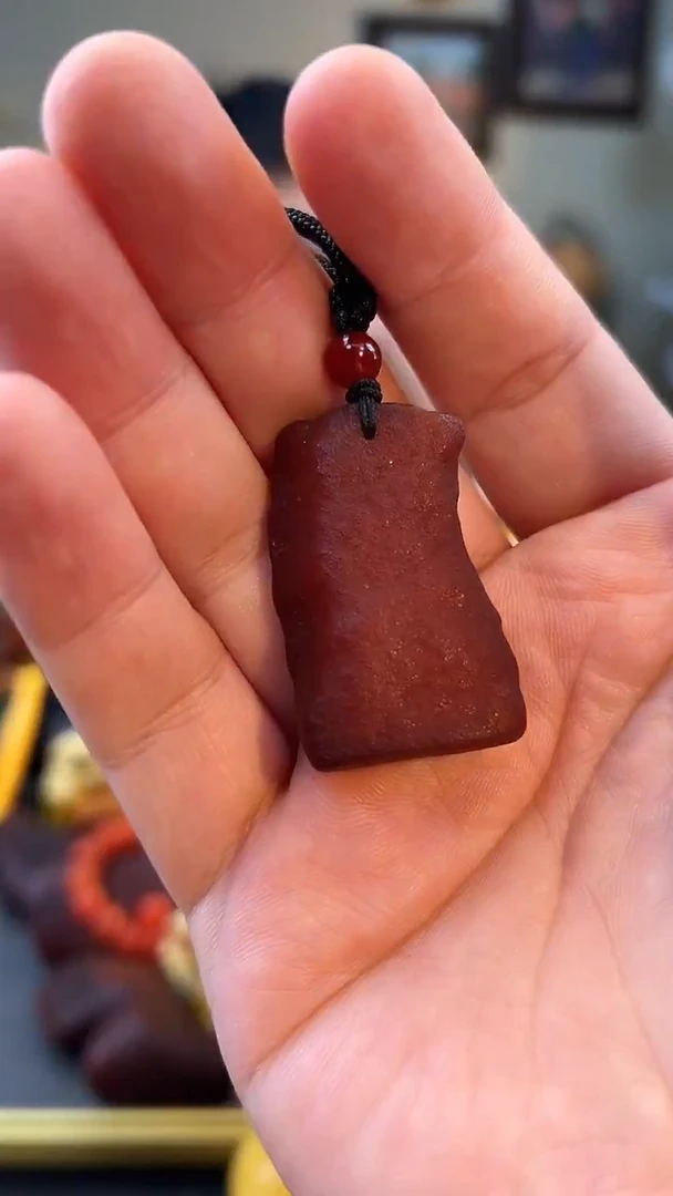 琥珀颈饰未镶嵌吊坠