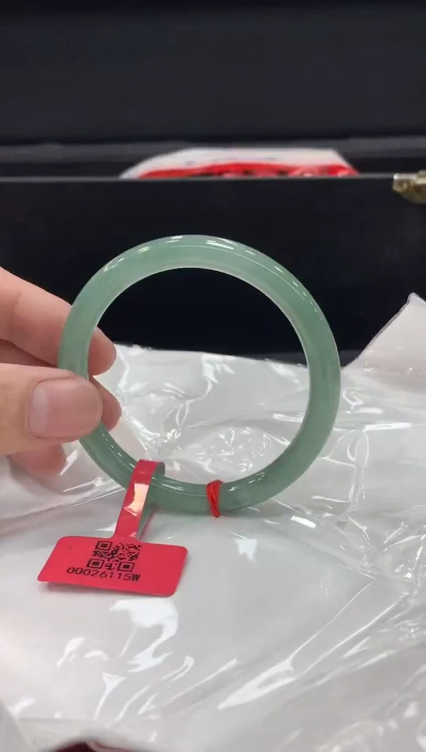未镶嵌手镯翡翠翡翠手镯