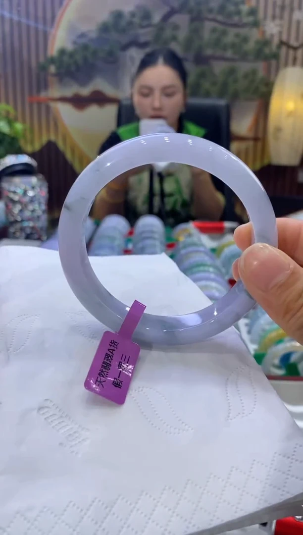 【闪购商品】翡翠手镯未镶嵌多人05714