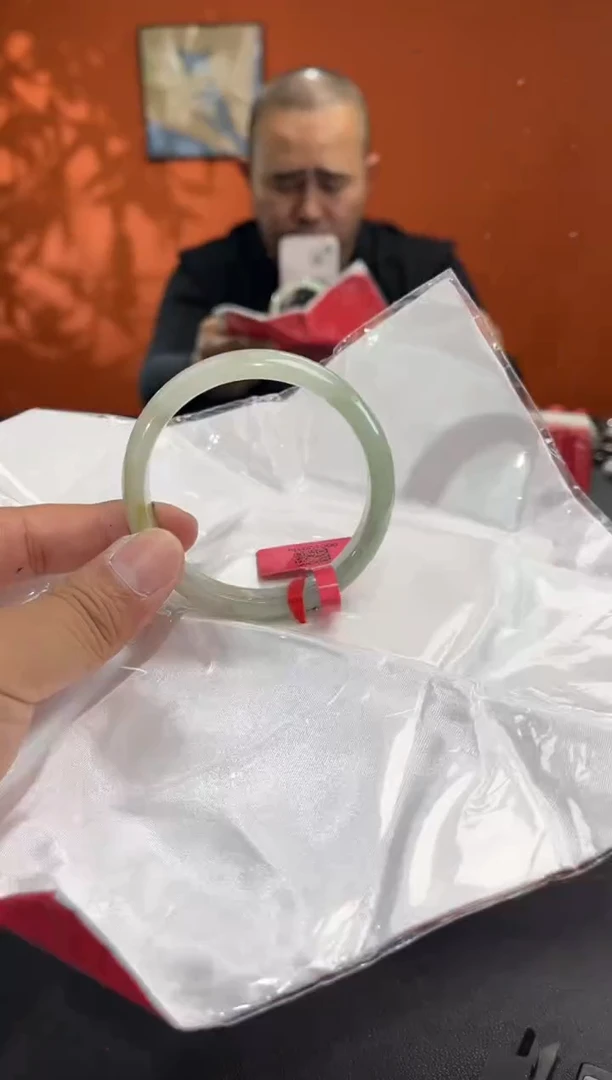 未镶嵌手镯翡翠5 56