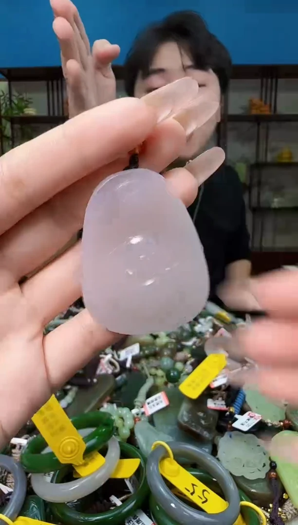 颈饰未镶嵌和田玉多样性发一