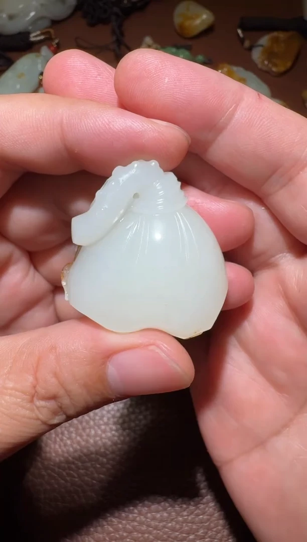 未镶嵌和田玉挂件你*呗和田玉