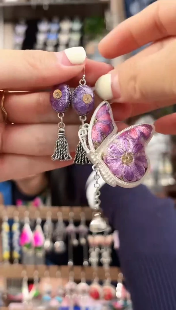 织绣民族风非遗老绣饰品076