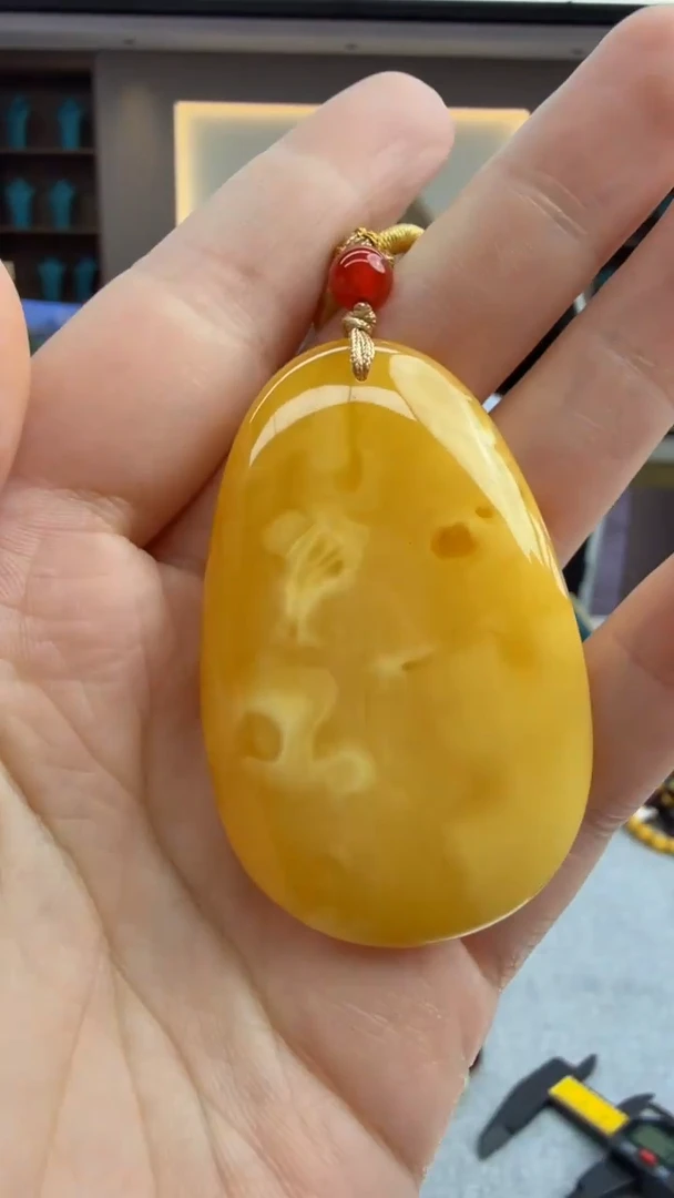 琥珀颈饰未镶嵌511秒拍号 假一罚三