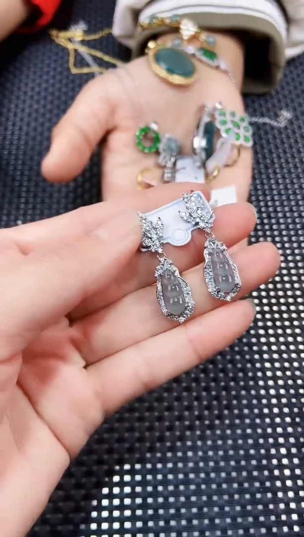 【闪购商品】翡翠耳饰未镶嵌11111111