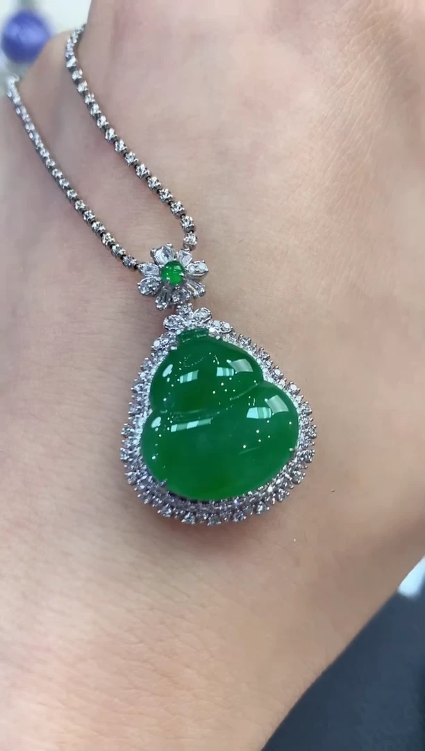 【闪购商品】翡翠吊坠(不含链)18K金镶嵌D63 