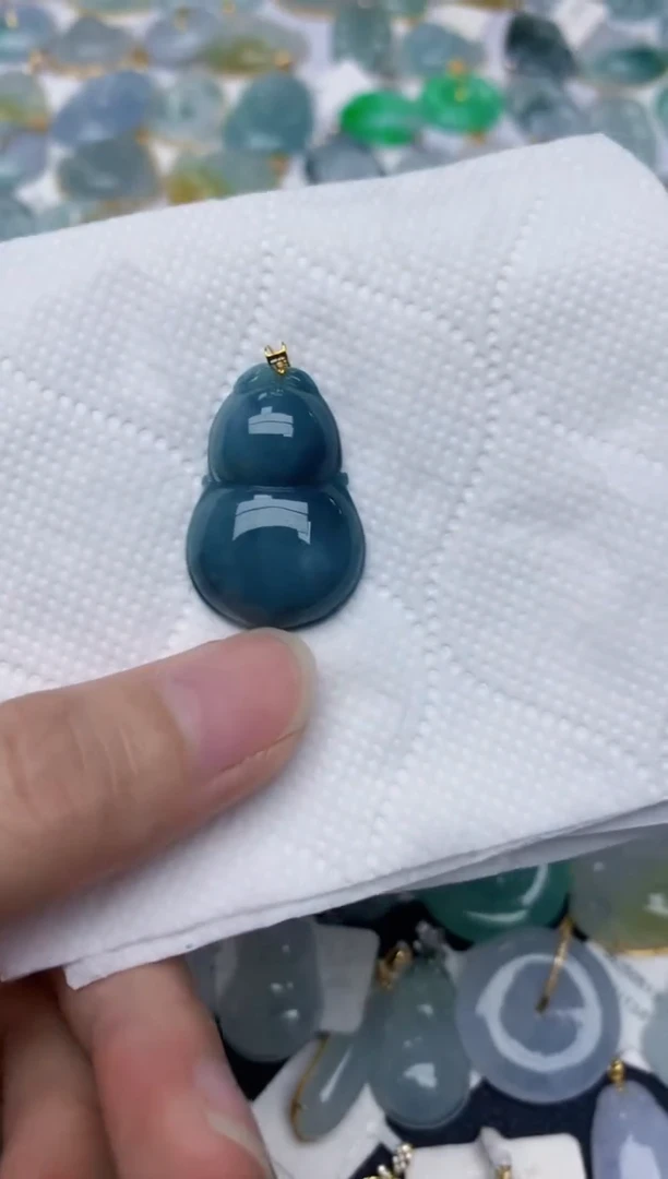 翡翠18K金镶嵌颈饰天然A货翡翠