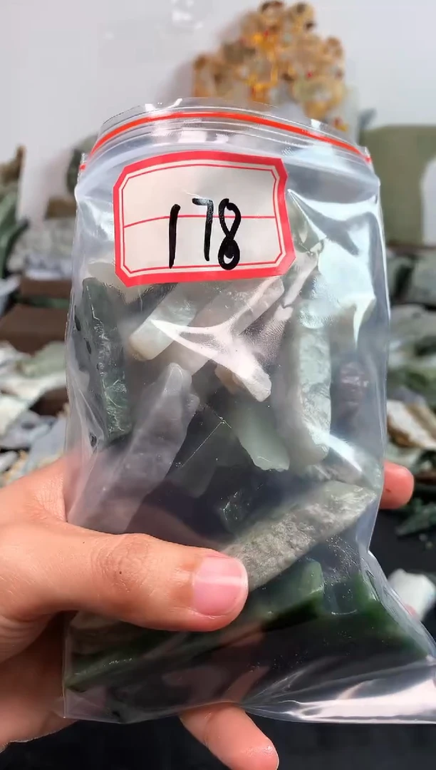 未镶嵌和田玉摆件178