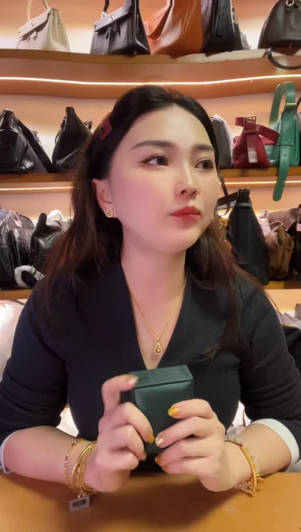 牛皮（革）高端订制时尚百搭女士饰品