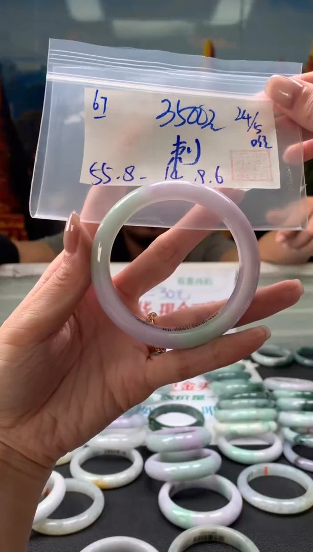 翡翠手镯未镶嵌翡翠手镯 下单联系小耳机#67