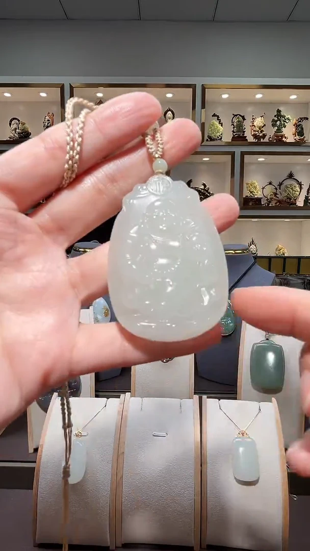 和田玉未镶嵌颈饰苏