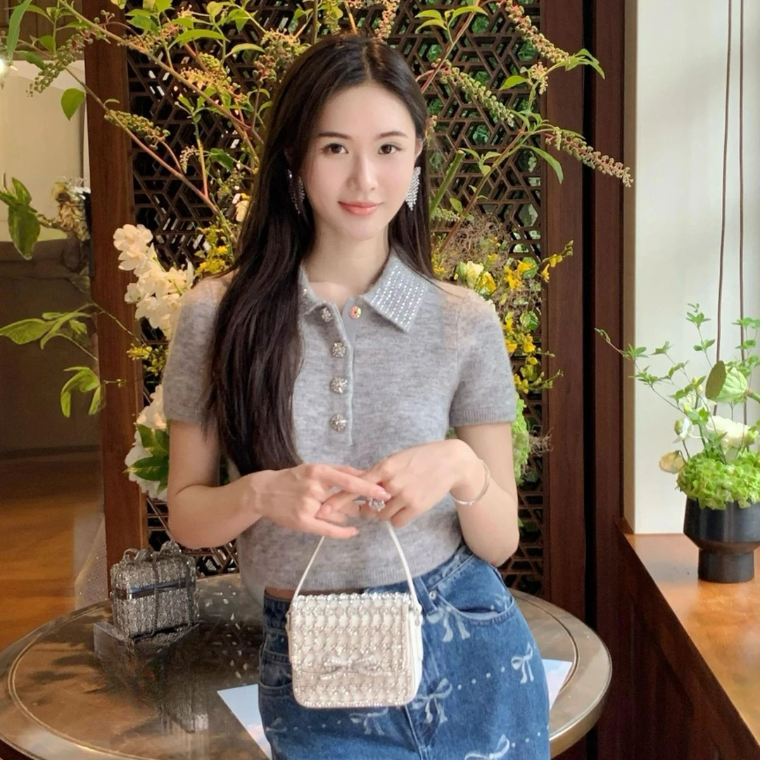 <猪猪出品>时尚百搭高级修身显瘦气质翻领灰色女装毛针织衫523