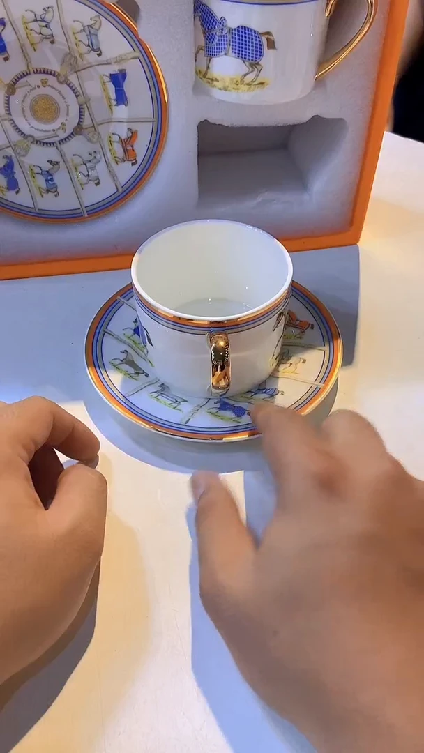 杯鸿辉家品牌瓷器，京东包邮！