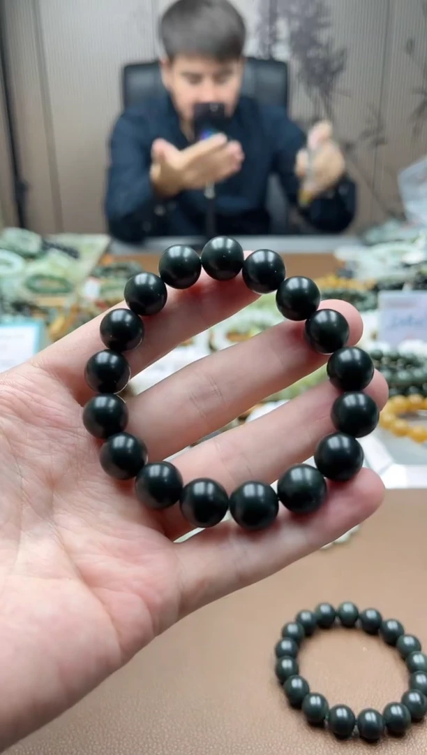未镶嵌手串和田玉沙枣青12圆
