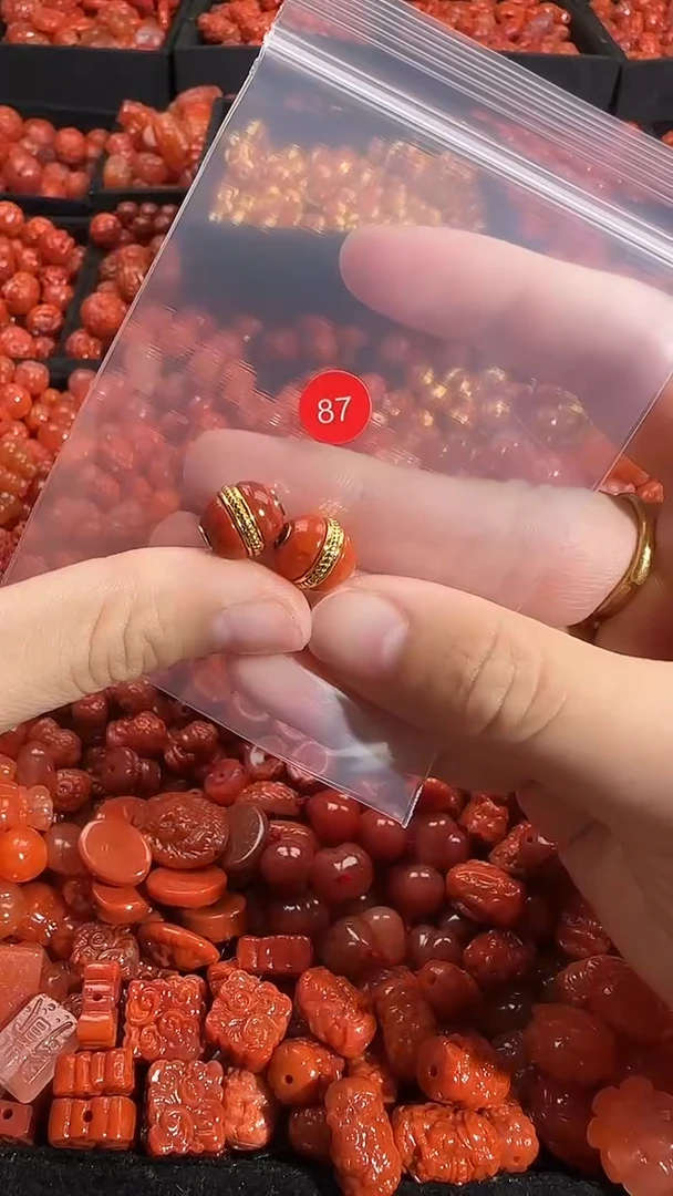 颈饰未镶嵌南红玛瑙11