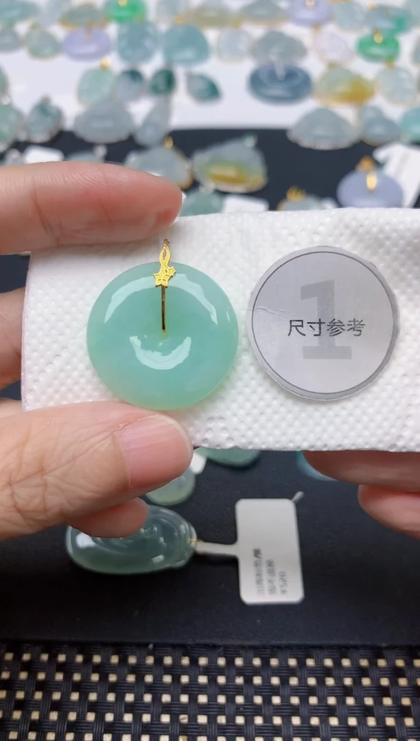 颈饰18K金镶嵌翡翠天然缅甸A货翡翠