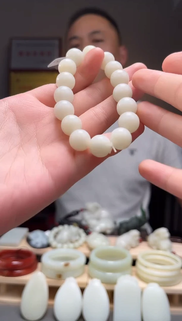 颈饰未镶嵌和田玉手串11+