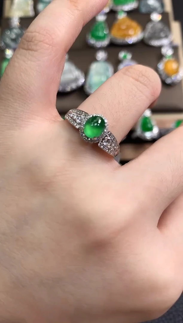 翡翠戒指18K金镶嵌春日珠宝 D29