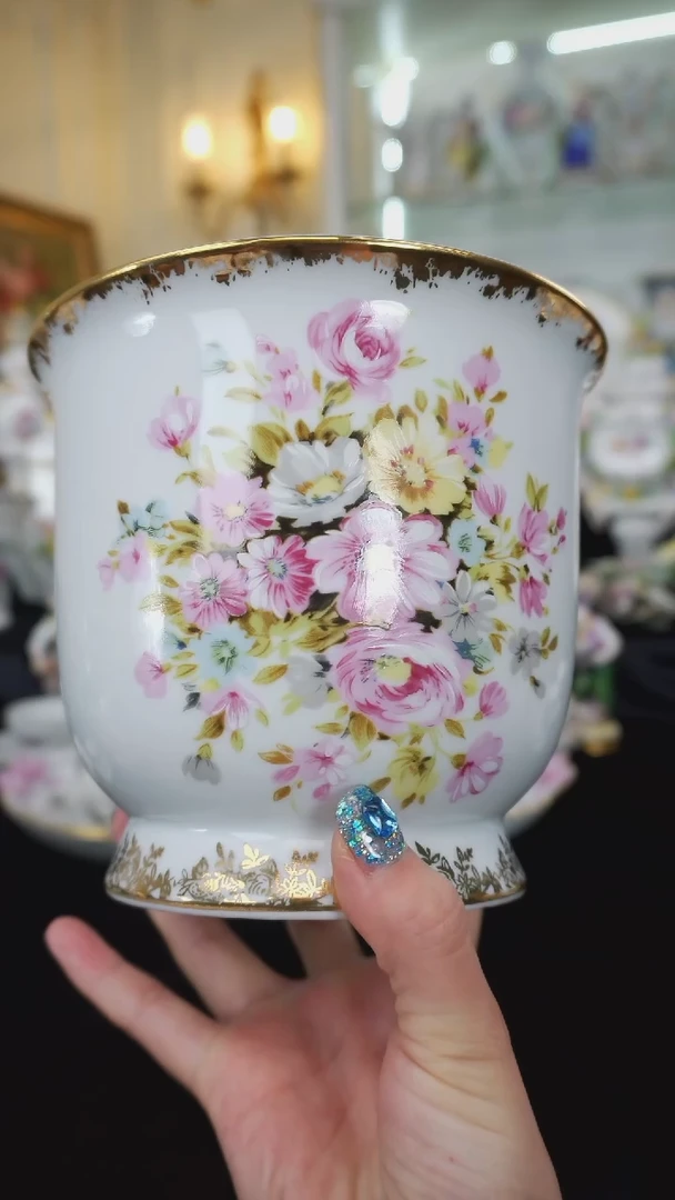 骨瓷婷婷中古器物如图所示179