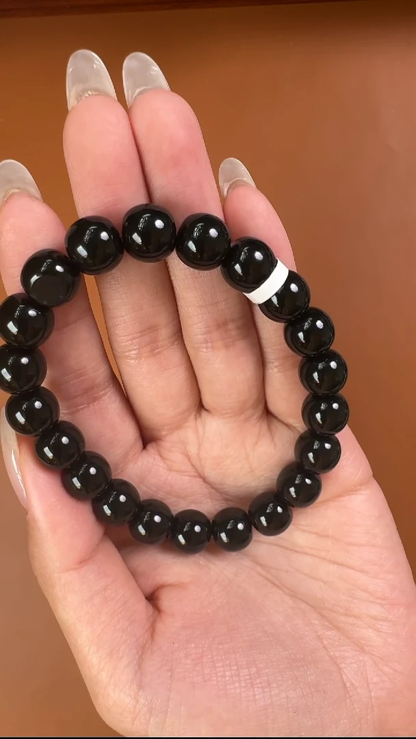 未镶嵌手链和田玉（青玉）黑青手串