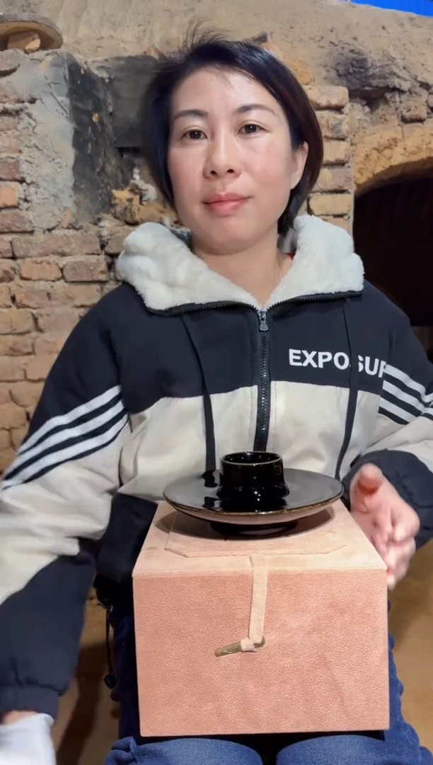 茶盏158科研院院长-杨飞燕