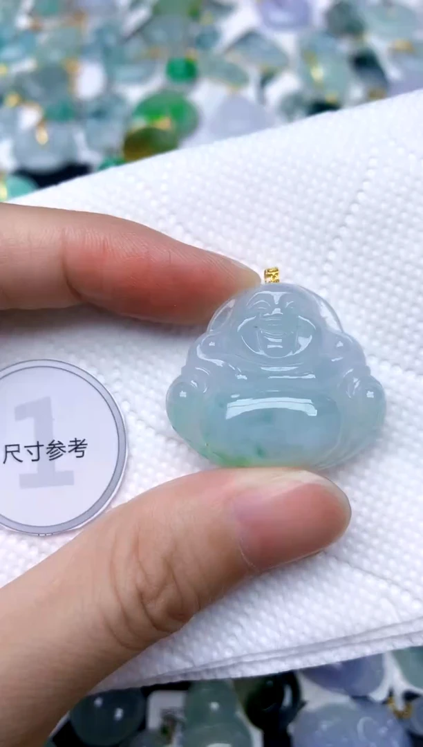 颈饰18K金镶嵌翡翠天然A货翡翠