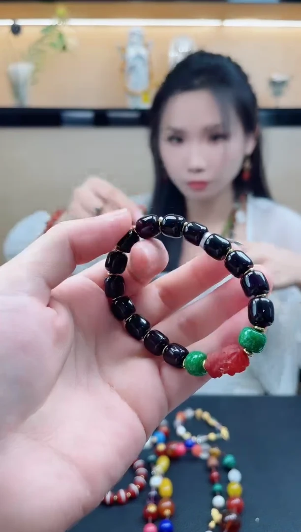 未镶嵌手链玛瑙/玉髓默认微瑕，介意勿拍！