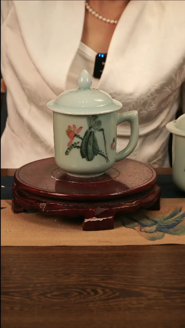 釉中彩 将军杯（荷花
