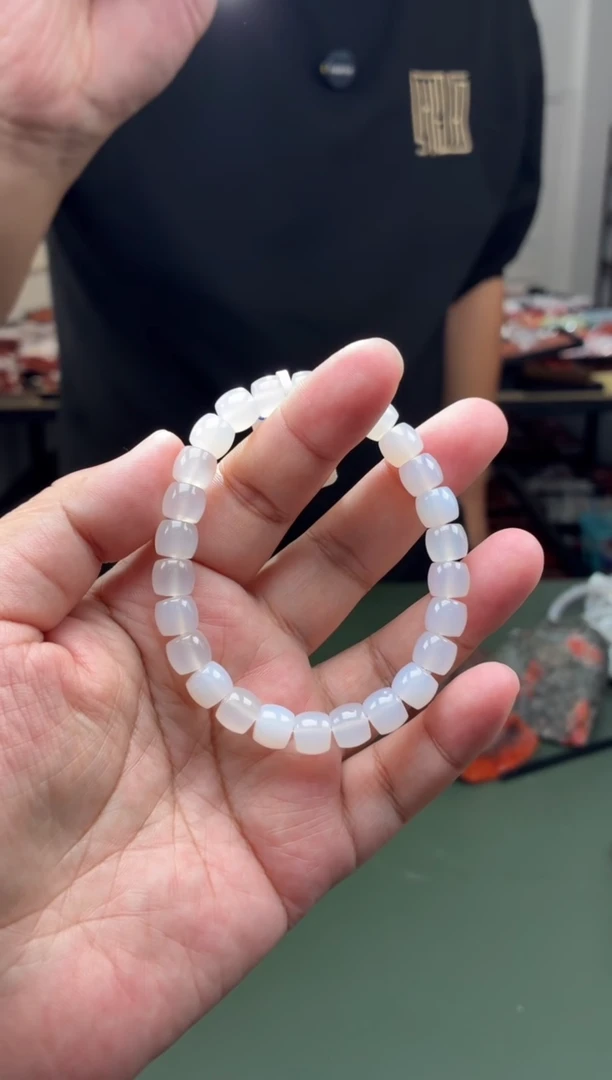 未镶嵌手串玛瑙/玉髓单圈手串一条约8mm多样性发货