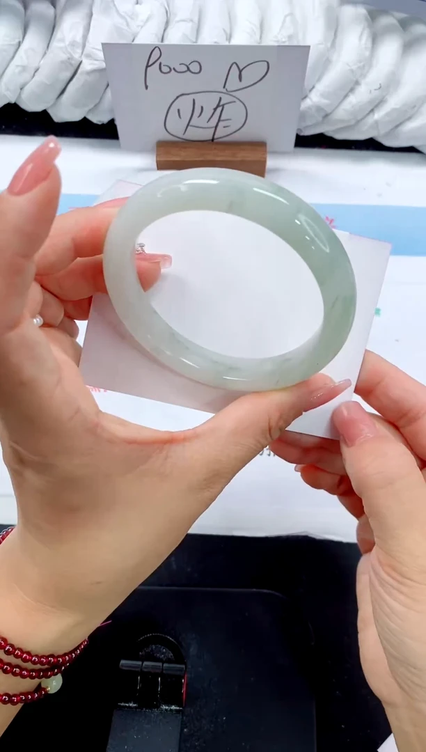 未镶嵌手镯石英质玉110-58.5