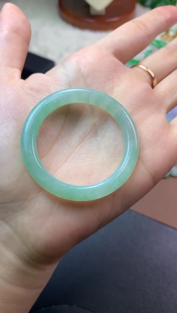 未镶嵌定制翡翠毛货
