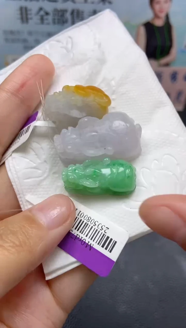 定制翡翠未镶嵌天然翡翠A货72