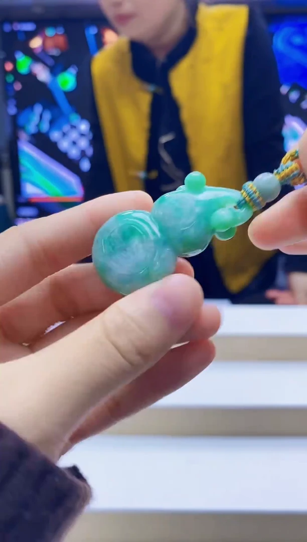 未镶嵌定制翡翠-毛货挂件50
