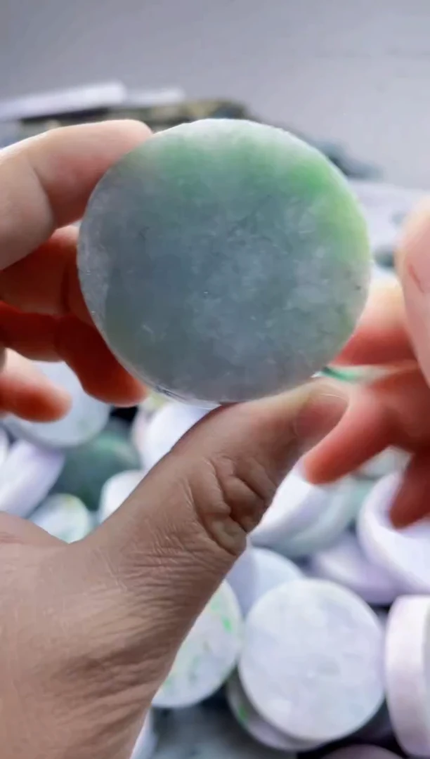 翡翠裸石天然A货翡翠669