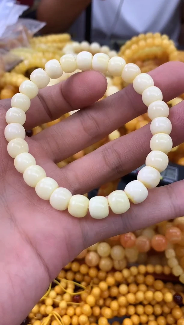 未镶嵌蜜蜡裸石呆***r手串