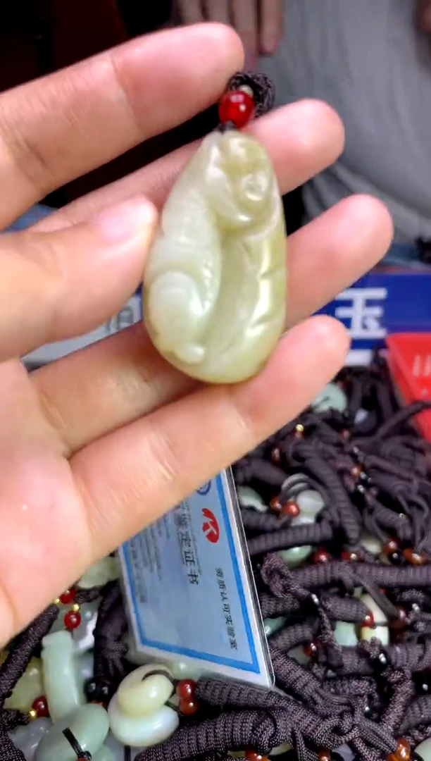 未镶嵌和田玉挂件1