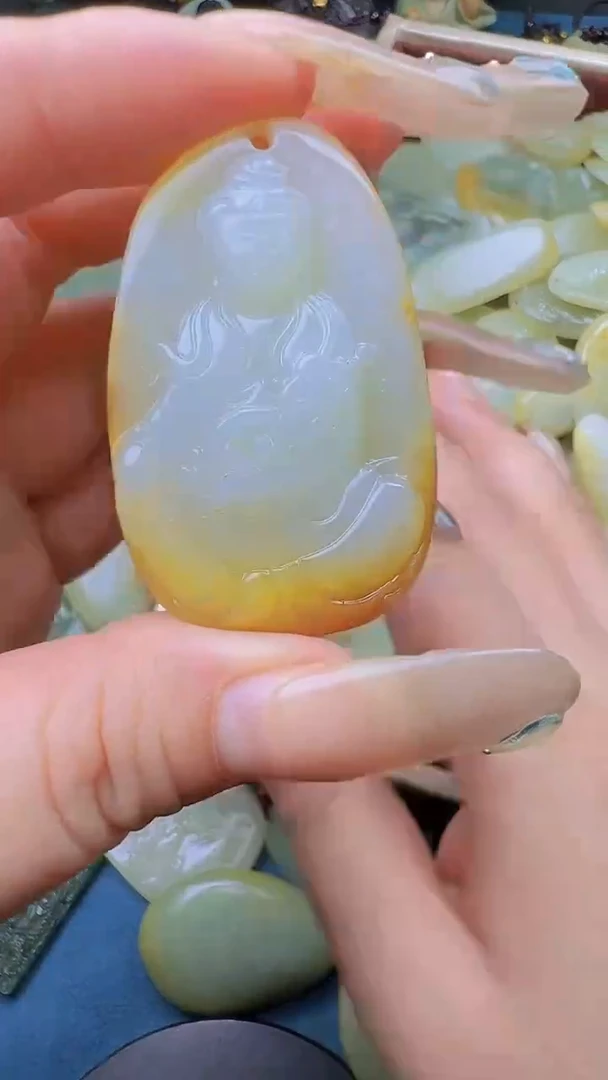 和田玉未镶嵌颈饰1