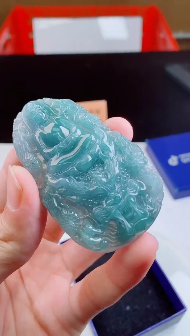 颈饰未镶嵌翡翠   ·