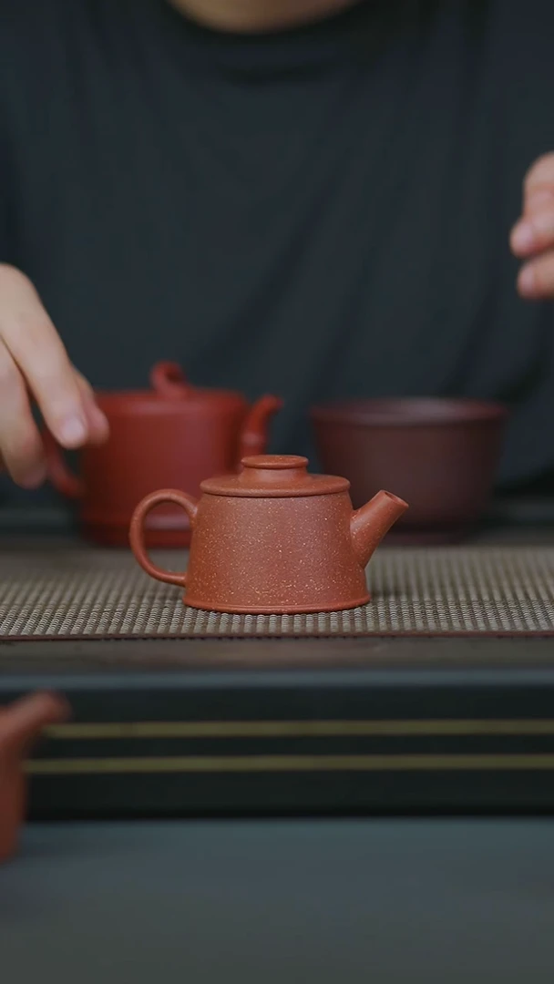 茶壶紫砂09-半手红降坡狂有钱110cc